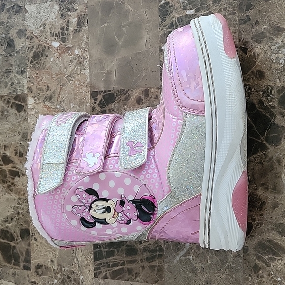 🩷 Girls Minnie Mouse Snow Boots 👢 😍 - Picture 5 of 13